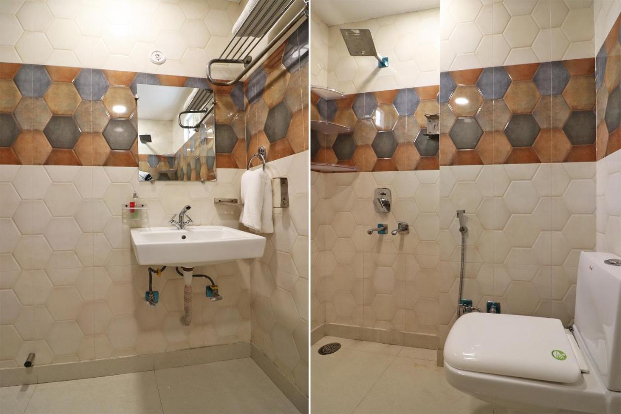 Oyo Mannat Residency Near Rohini Sector 18 Metro Station Nova Deli Exterior foto